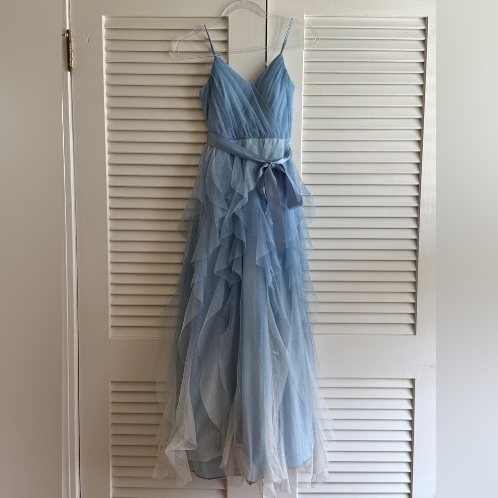 Chic Blue Layered Tulle Prom Dress // WORN ONCE